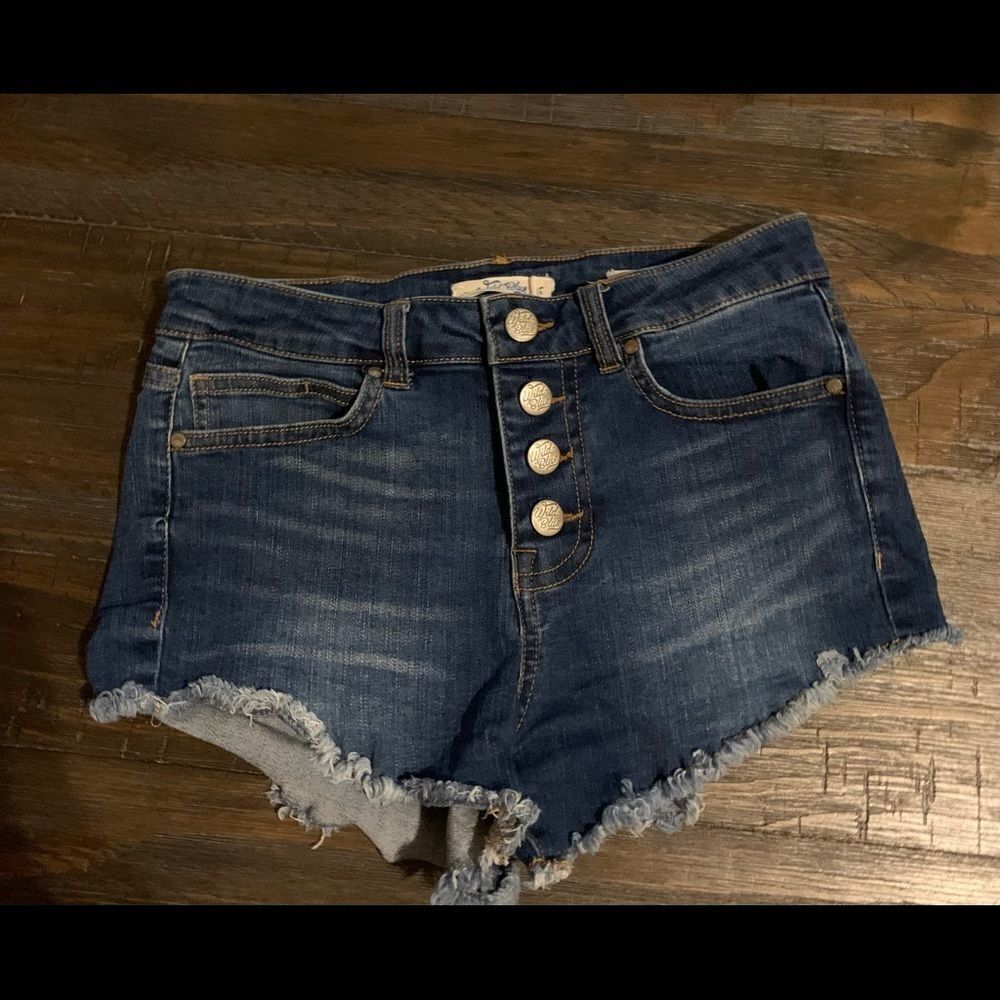 Wild Blue Cut Off Denim Shorts Size 3‎